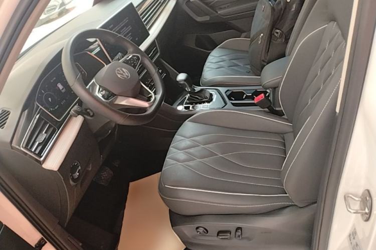 Used Volkswagen Tiguan L New Energy 2022 430 PHEV Plug-in Hybrid Prestige Edition Left Front Seat