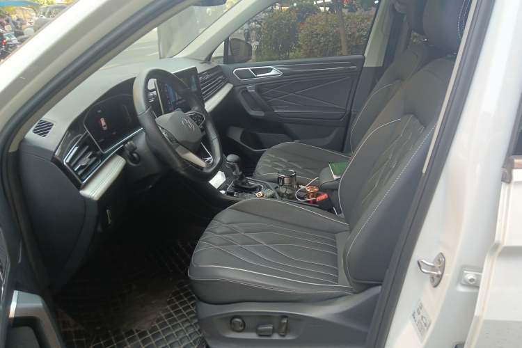 Used Volkswagen Tiguan L New Energy 2022 430 PHEV Plug-in Hybrid Prestige Edition Left Front Seat