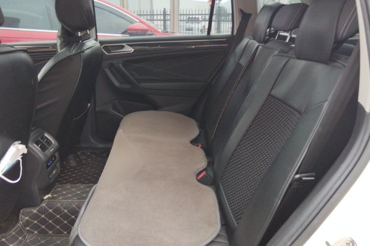 Used Volkswagen Tiguan L New Energy 2022 430 PHEV Plug-in Hybrid Prestige Edition Left Rear Seat