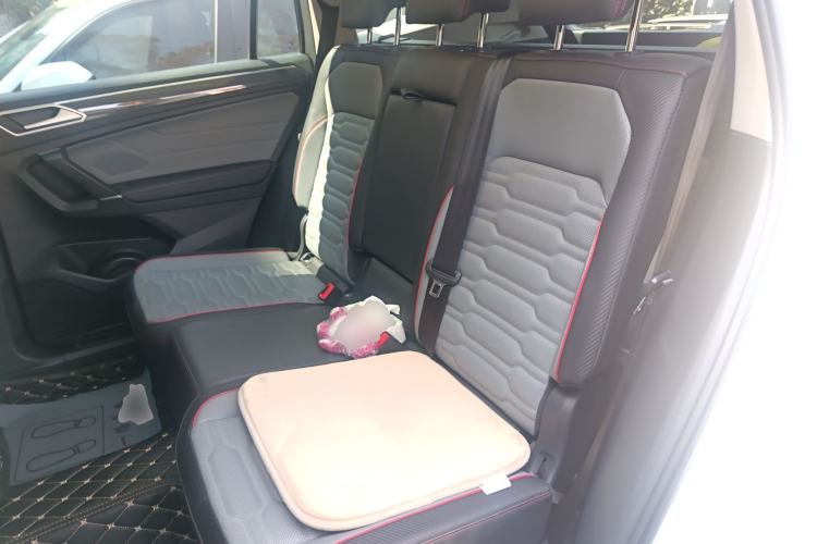 Used Volkswagen Tiguan L New Energy 2022 430 PHEV Plug-in Hybrid Flagship Edition Left Rear Seat
