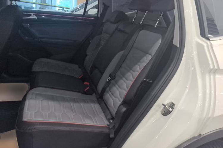 Used Volkswagen Tiguan L New Energy 2022 430 PHEV Plug-in Hybrid Flagship Edition Left Rear Seat