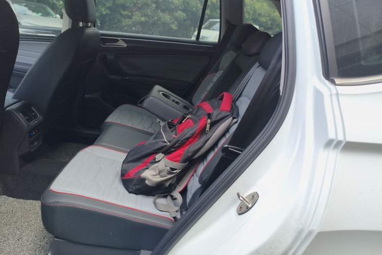Used Volkswagen Tiguan L New Energy 2022 430 PHEV Plug-in Hybrid Flagship Edition Left Rear Seat
