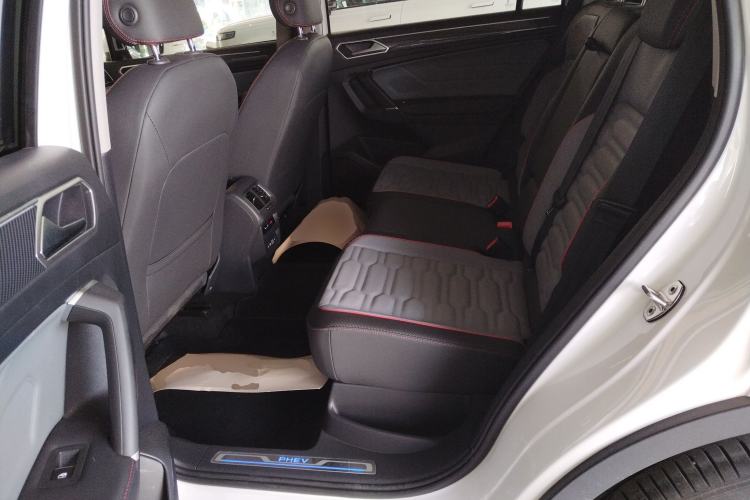 Used Volkswagen Tiguan L New Energy 2022 430 PHEV Plug-in Hybrid Flagship Edition Left Rear Seat