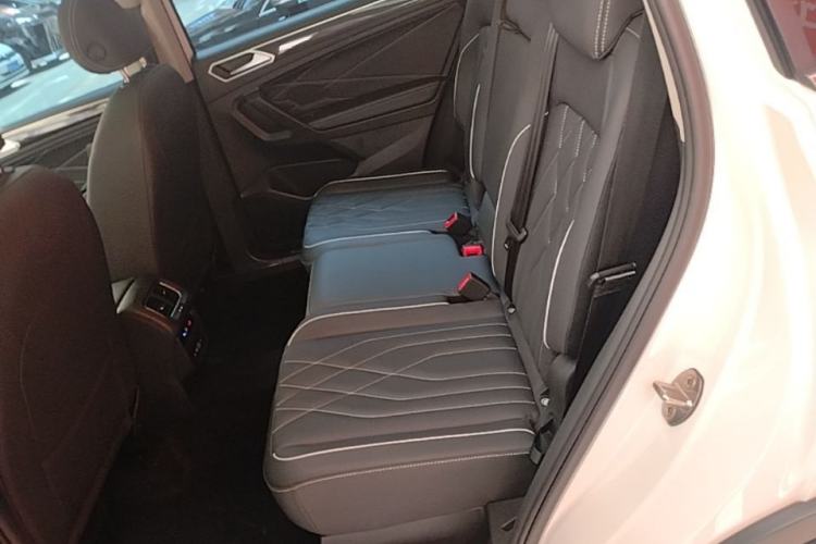Used Volkswagen Tiguan L New Energy 2022 430 PHEV Plug-in Hybrid Prestige Edition Left Rear Seat