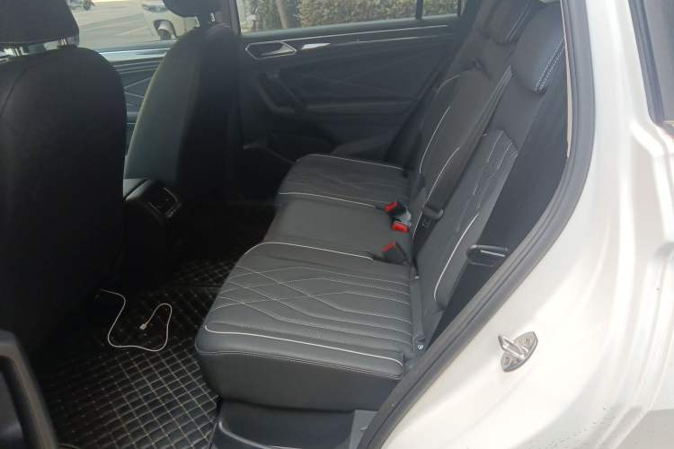 Used Volkswagen Tiguan L New Energy 2022 430 PHEV Plug-in Hybrid Prestige Edition Left Rear Seat
