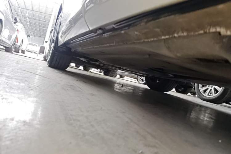 Used Volkswagen Tiguan L New Energy 2022 430 PHEV Plug-in Hybrid Flagship Edition Left Side Sill