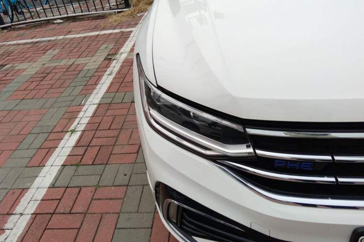 Used Volkswagen Tiguan L New Energy 2022 430 PHEV Plug-in Hybrid Prestige Edition Right Front Headlight