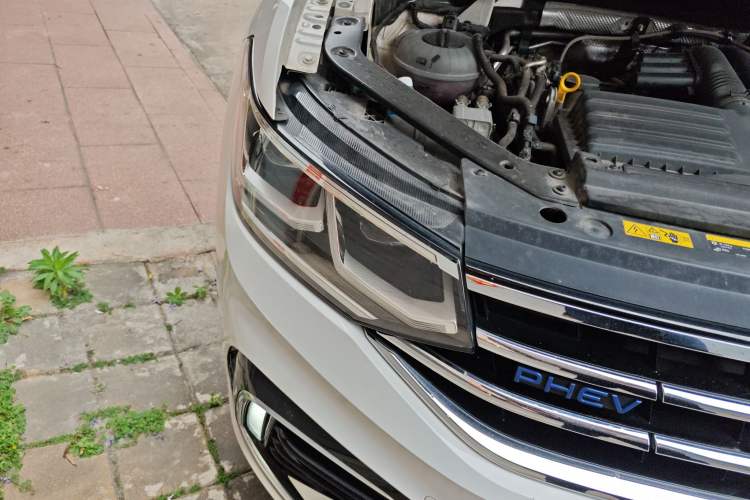 Used Volkswagen Tiguan L New Energy 2022 430 PHEV Plug-in Hybrid Flagship Edition Right Front Headlight