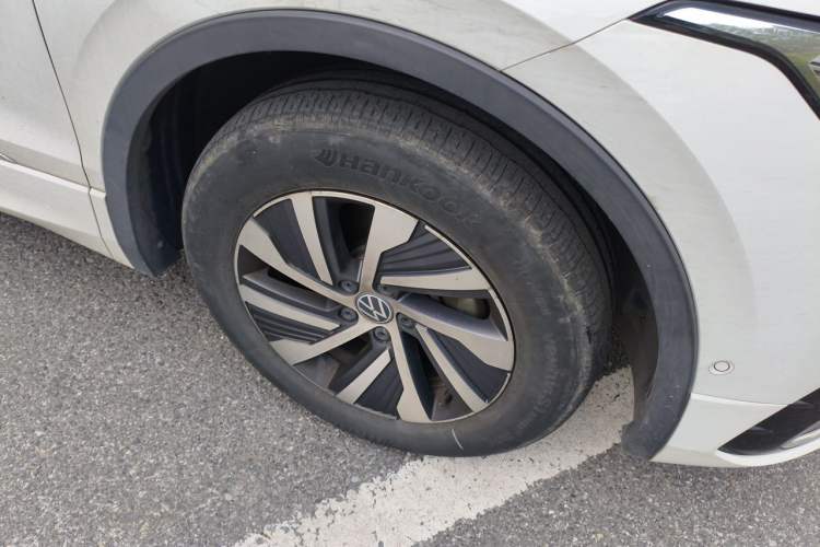 Used Volkswagen Tiguan L New Energy 2022 430 PHEV Plug-in Hybrid Flagship Edition Right Front Wheel Hub