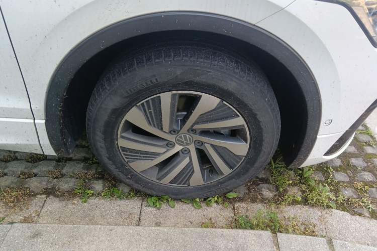Used Volkswagen Tiguan L New Energy 2022 430 PHEV Plug-in Hybrid Prestige Edition Right Front Wheel Hub