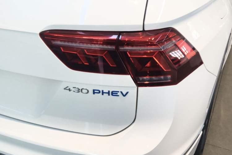 Used Volkswagen Tiguan L New Energy 2022 430 PHEV Plug-in Hybrid Flagship Edition Right Rear Taillight