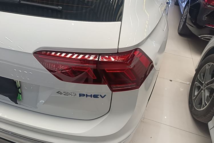 Used Volkswagen Tiguan L New Energy 2022 430 PHEV Plug-in Hybrid Prestige Edition Right Rear Taillight