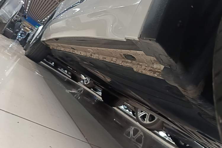 Used Volkswagen Tiguan L New Energy 2022 430 PHEV Plug-in Hybrid Prestige Edition Right Side Sill
