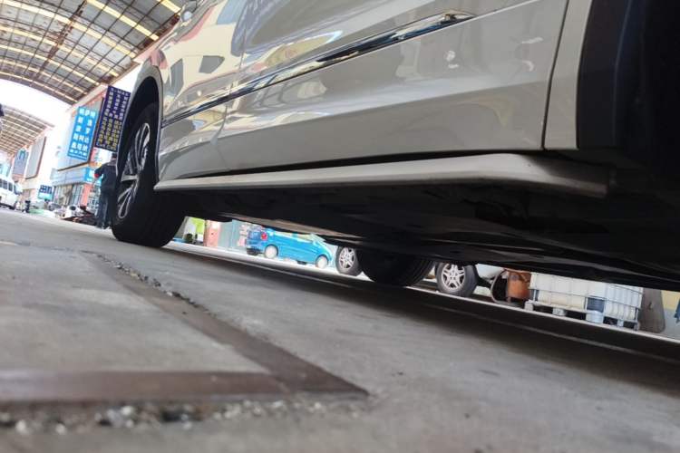 Used Volkswagen Tiguan L New Energy 2022 430 PHEV Plug-in Hybrid Prestige Edition Right Side Sill