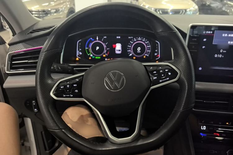 Used Volkswagen Tiguan L New Energy 2022 430 PHEV Plug-in Hybrid Flagship Edition Steering Wheel