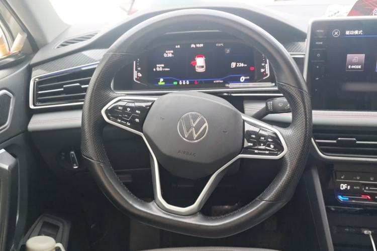 Used Volkswagen Tiguan L New Energy 2022 430 PHEV Plug-in Hybrid Flagship Edition Steering Wheel