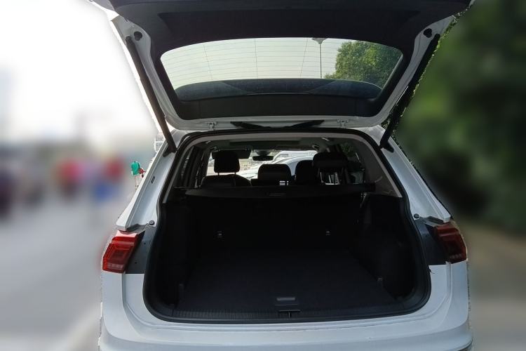 Used Volkswagen Tiguan L New Energy 2022 430 PHEV Plug-in Hybrid Flagship Edition Trunk