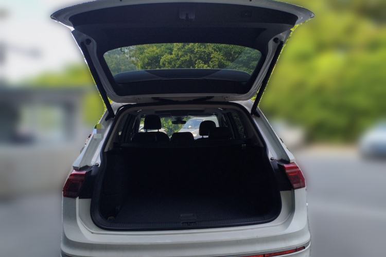 Used Volkswagen Tiguan L New Energy 2022 430 PHEV Plug-in Hybrid Flagship Edition Trunk