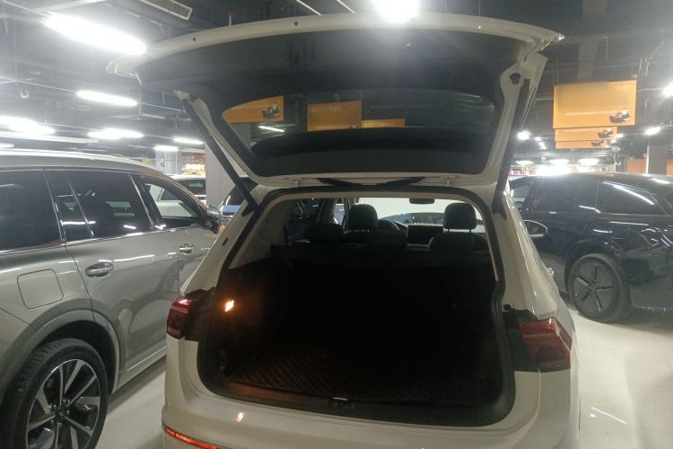 Used Volkswagen Tiguan L New Energy 2022 430 PHEV Plug-in Hybrid Flagship Edition Trunk