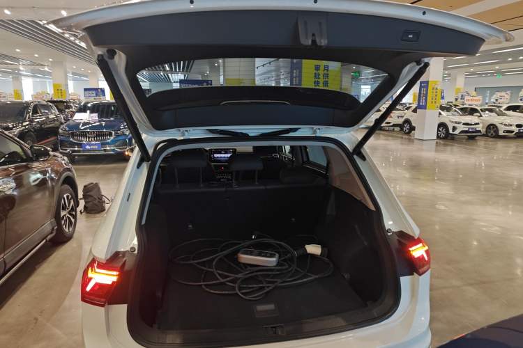 Used Volkswagen Tiguan L New Energy 2022 430 PHEV Plug-in Hybrid Flagship Edition Trunk
