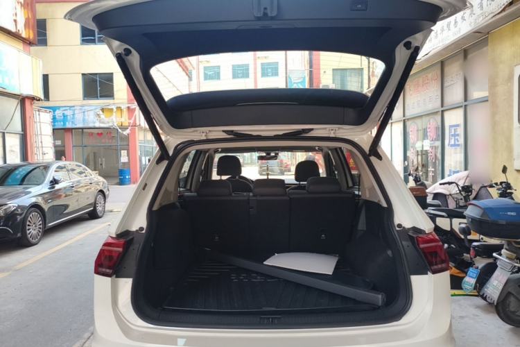 Used Volkswagen Tiguan L New Energy 2022 430 PHEV Plug-in Hybrid Prestige Edition Trunk