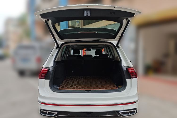 Used Volkswagen Tiguan L New Energy 2022 430 PHEV Plug-in Hybrid Flagship Edition Trunk
