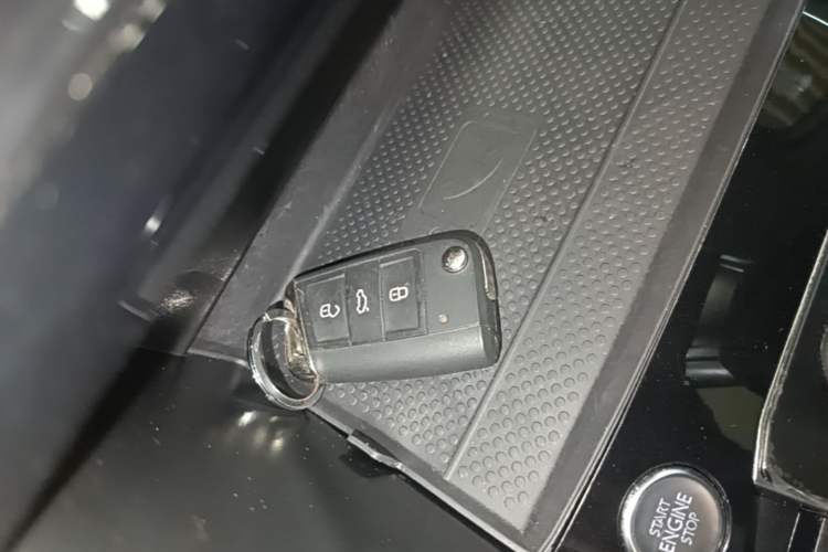 Used Volkswagen Tiguan L New Energy 2022 430 PHEV Plug-in Hybrid Prestige Edition Vehicle Key