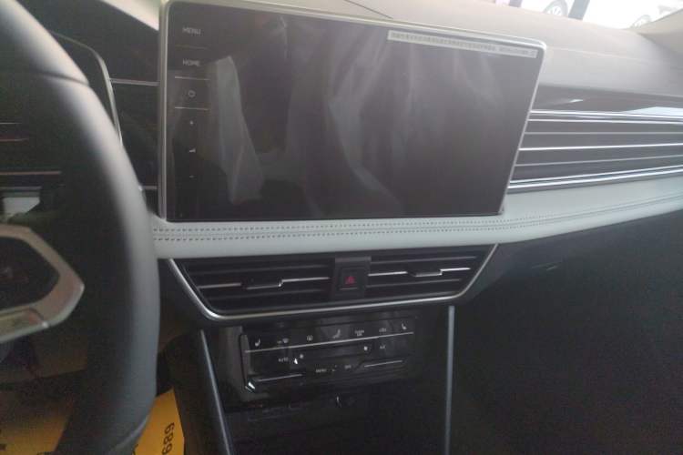 Used Volkswagen Tiguan L New Energy 2023 430 PHEV Plug-in Hybrid Prestige Edition Audio And AC Panel