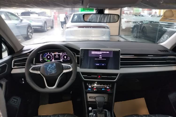 Used Volkswagen Tiguan L New Energy 2023 430 PHEV Plug-in Hybrid Prestige Edition Center Console