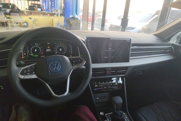 Used Volkswagen Tiguan L New Energy 2023 430 PHEV Plug-in Hybrid Prestige Edition Center Console