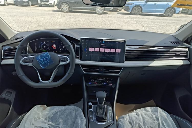 Used Volkswagen Tiguan L New Energy 2023 430 PHEV Plug-in Hybrid Prestige Edition Center Console