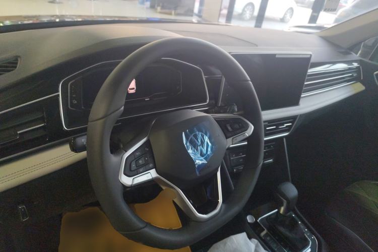 Used Volkswagen Tiguan L New Energy 2023 430 PHEV Plug-in Hybrid Prestige Edition Center Console