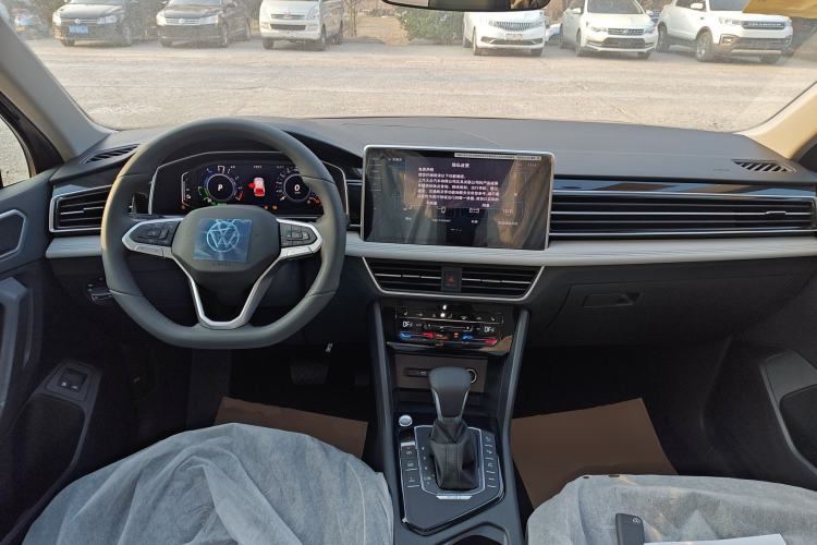 Used Volkswagen Tiguan L New Energy 2023 430 PHEV Plug-in Hybrid Prestige Edition Center Console
