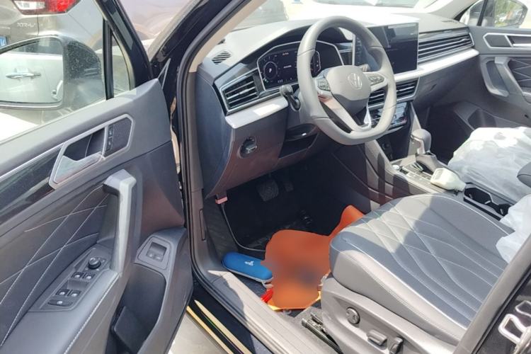 Used Volkswagen Tiguan L New Energy 2023 430 PHEV Plug-in Hybrid Prestige Edition Driver Seat