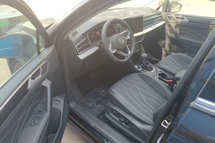 Used Volkswagen Tiguan L New Energy 2023 430 PHEV Plug-in Hybrid Prestige Edition Driver Seat