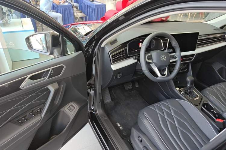 Used Volkswagen Tiguan L New Energy 2023 430 PHEV Plug-in Hybrid Prestige Edition Driver Seat
