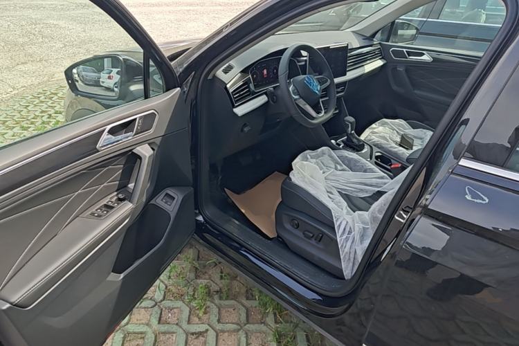 Used Volkswagen Tiguan L New Energy 2023 430 PHEV Plug-in Hybrid Prestige Edition Driver Seat