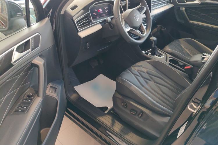 Used Volkswagen Tiguan L New Energy 2023 430 PHEV Plug-in Hybrid Prestige Edition Driver Seat