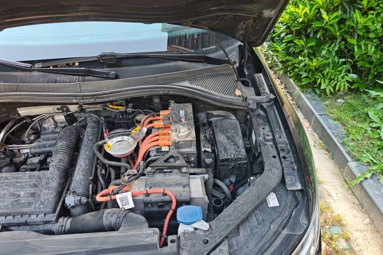 Used Volkswagen Tiguan L New Energy 2023 430 PHEV Plug-in Hybrid Prestige Edition Engine Bay Left