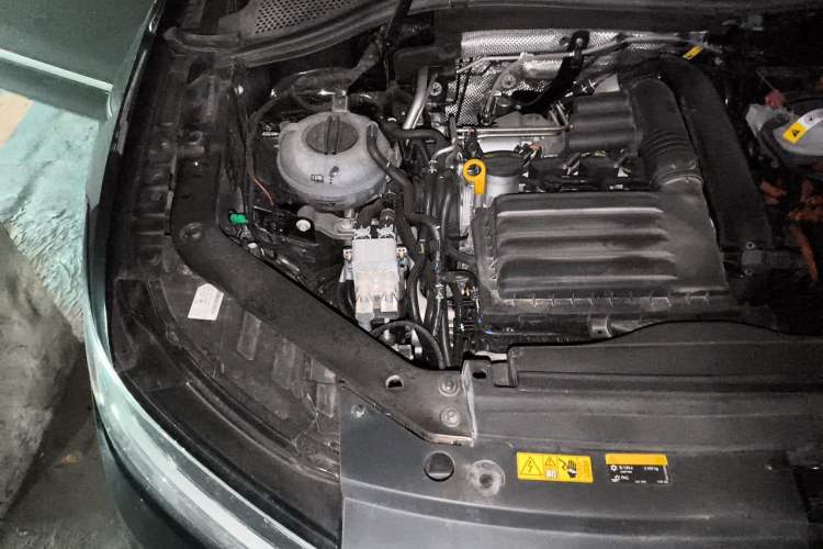 Used Volkswagen Tiguan L New Energy 2023 430 PHEV Plug-in Hybrid Prestige Edition Engine Bay Right