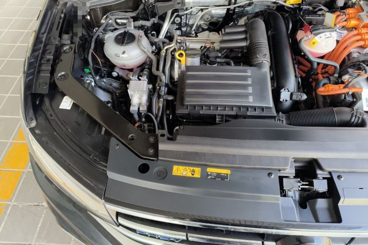 Used Volkswagen Tiguan L New Energy 2023 430 PHEV Plug-in Hybrid Prestige Edition Engine Bay Right