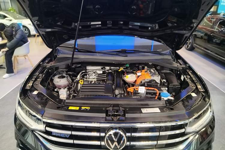 Used Volkswagen Tiguan L New Energy 2023 430 PHEV Plug-in Hybrid Prestige Edition Engine Bay
