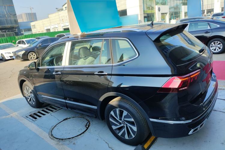 Used Volkswagen Tiguan L New Energy 2023 430 PHEV Plug-in Hybrid Prestige Edition Exterior 3