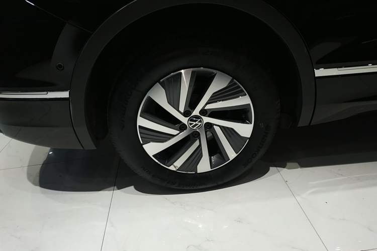 Used Volkswagen Tiguan L New Energy 2023 430 PHEV Plug-in Hybrid Prestige Edition Exterior 8