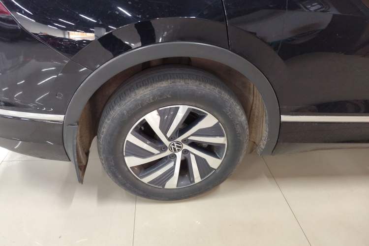 Used Volkswagen Tiguan L New Energy 2023 430 PHEV Plug-in Hybrid Prestige Edition Exterior 8