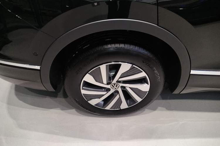 Used Volkswagen Tiguan L New Energy 2023 430 PHEV Plug-in Hybrid Prestige Edition Exterior 8