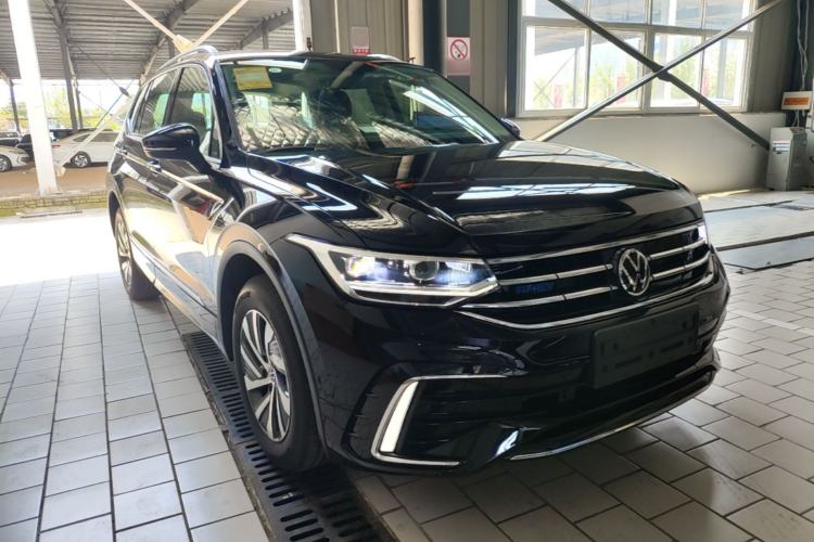 Used Volkswagen Tiguan L New Energy  Front Right 45 Deg