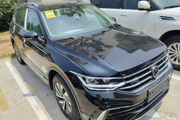 Used Volkswagen Tiguan L New Energy 2023 430 PHEV Plug-in Hybrid Prestige Edition Front Right 45 Deg