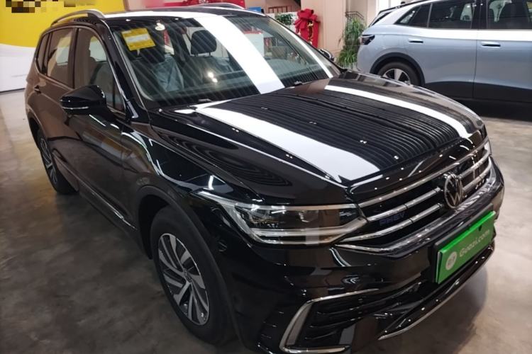 Used Volkswagen Tiguan L New Energy 2023 430 PHEV Plug-in Hybrid Prestige Edition Front Right 45 Deg