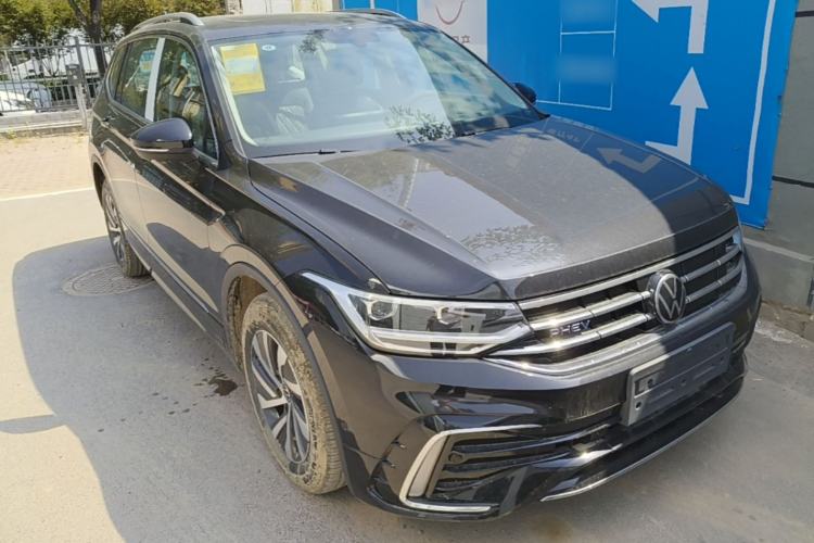 Used Volkswagen Tiguan L New Energy 2023 430 PHEV Plug-in Hybrid Prestige Edition Front Right 45 Deg